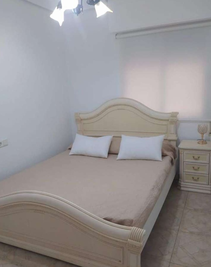 Inchiriez apartament mobilat si utilat, 2 camere
