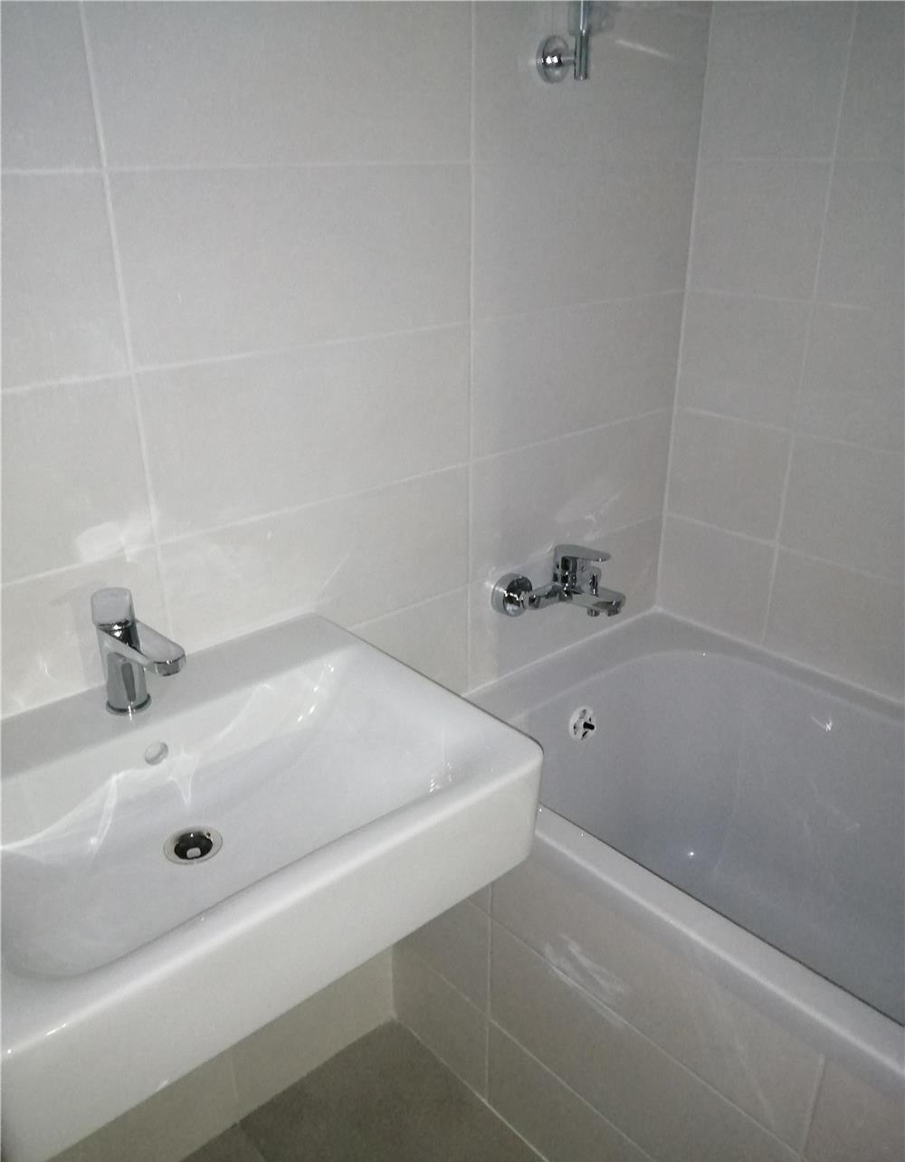 Închiriez apartament nou Gran Via Lujerului cu loc de parcare subteran