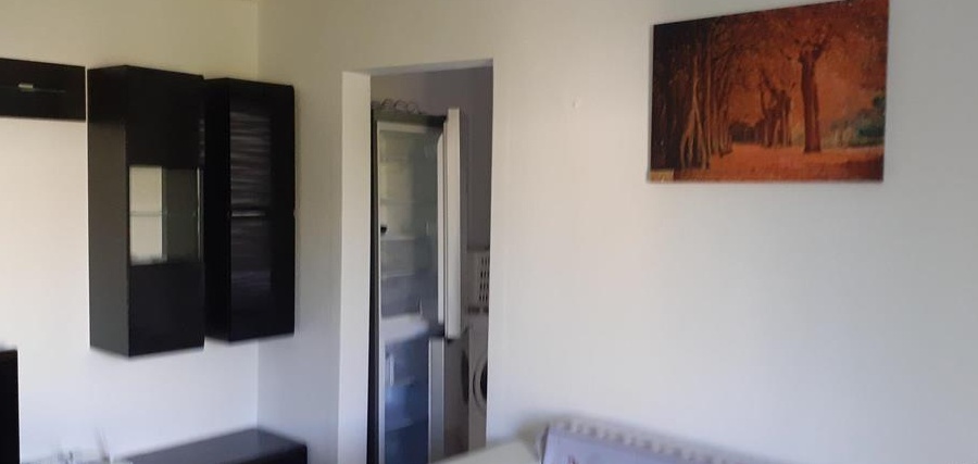 Inchiriez apartament sector 4
