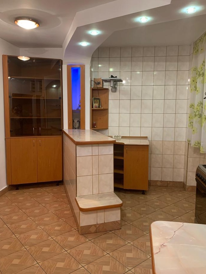 Inchiriez apartament zona militari apusului sector 6