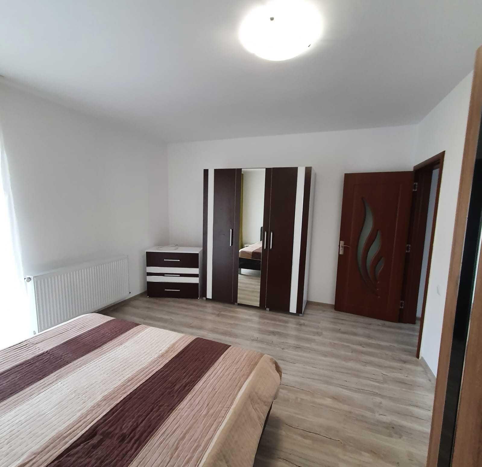 Inchiriez apartamente cu 2, 3 si 4 camere