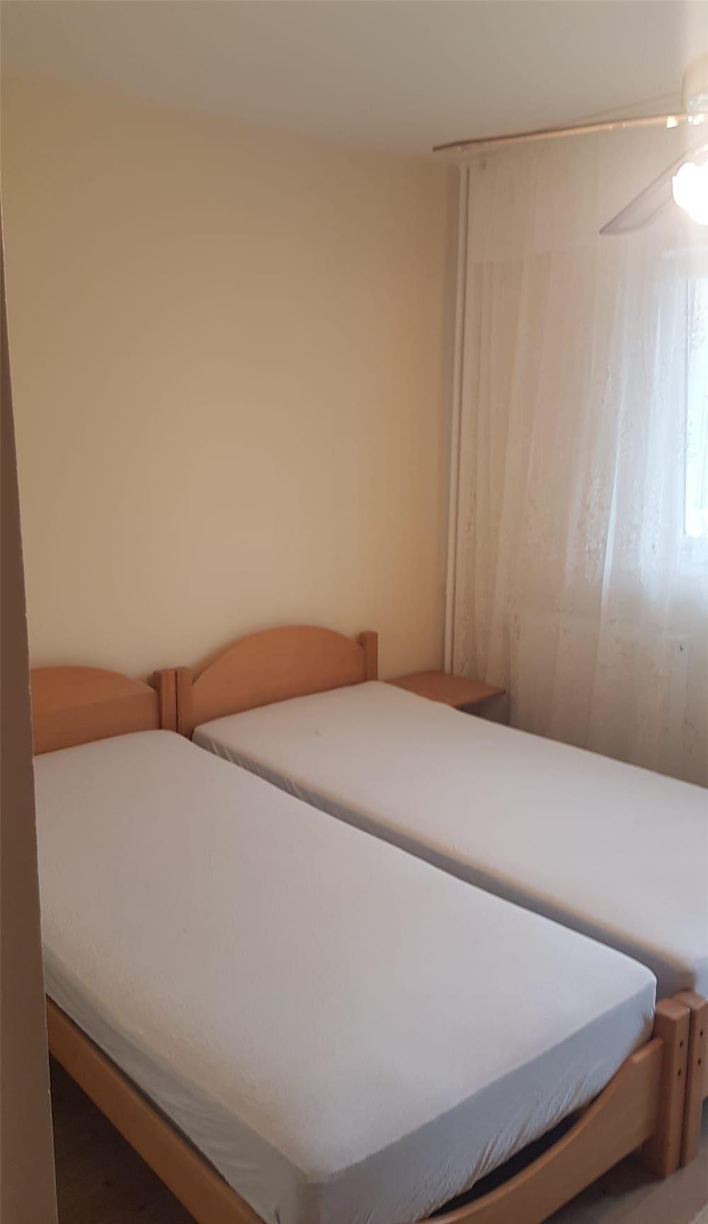 Inchiriez  appartament 2 camere