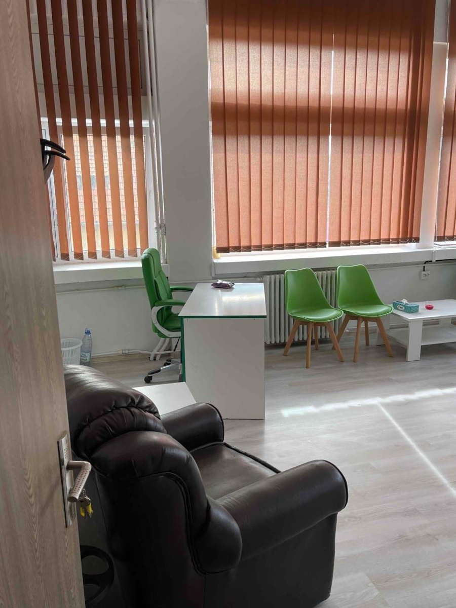 inchiriez Birou zona Centrală