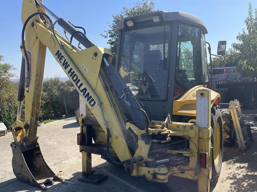 Închiriez buldoexcavator demolări/Șanțuri/canalizari