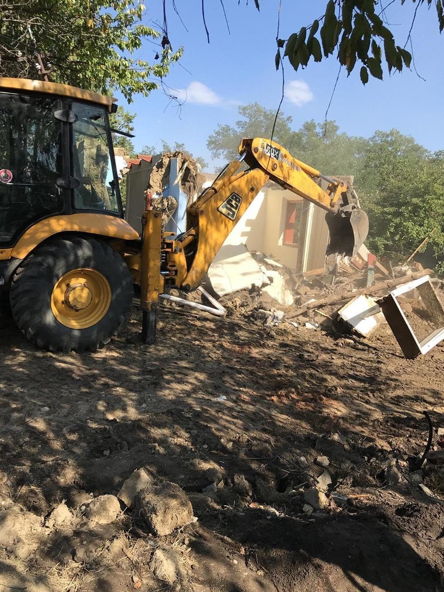 Închiriez buldoexcavator demolări/Șanțuri/canalizari