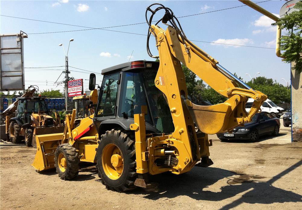 Inchiriez buldoexcavator JCB 3CX