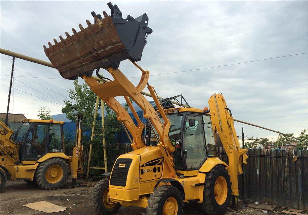 Inchiriez buldoexcavator JCB 3CX