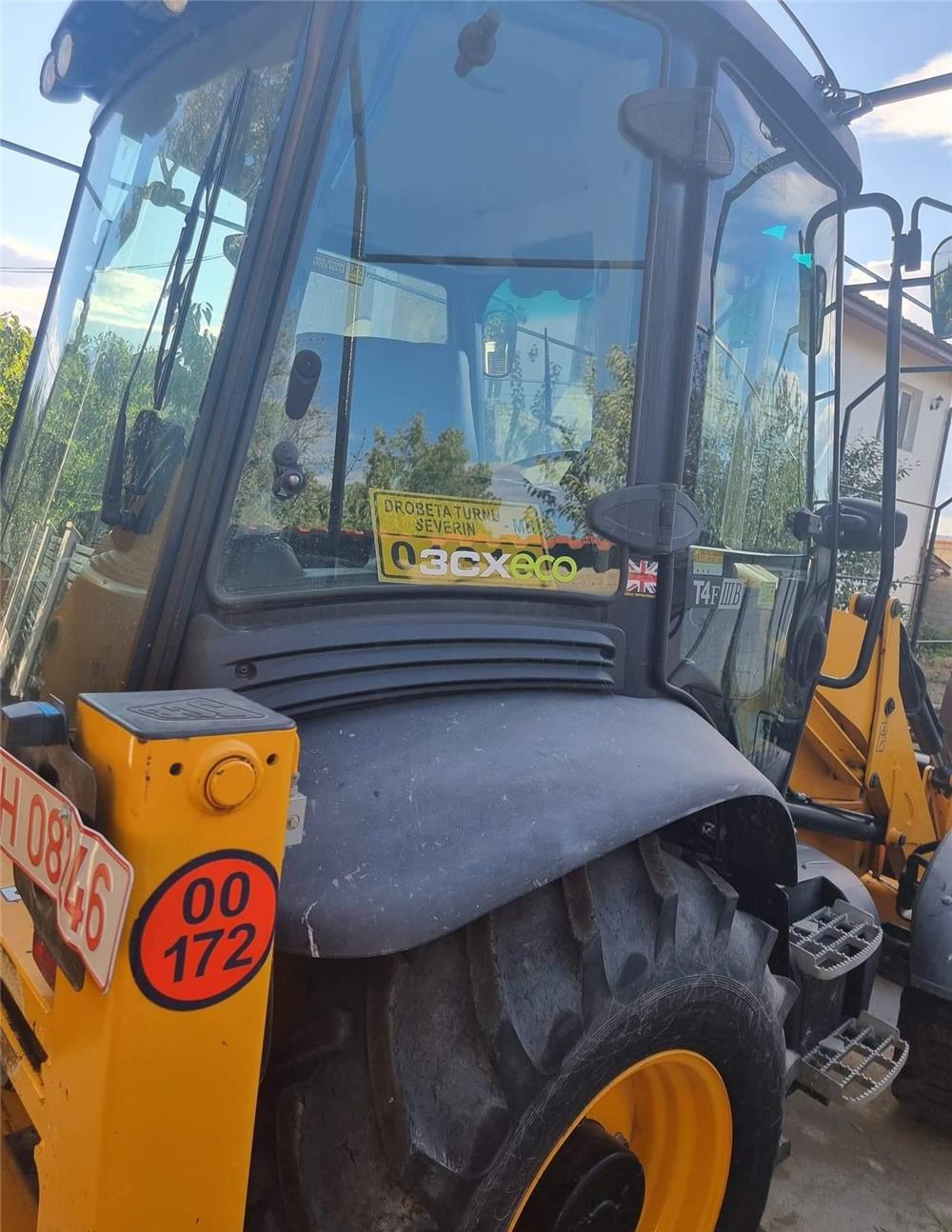 Închiriez buldoexcavator JCB 3cx an 2018