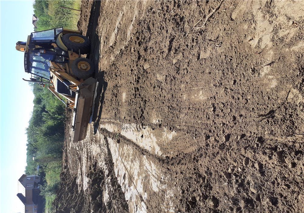 Inchiriez buldoexcavator miniexcavator cupe 20,30,45,90 bascula 3.5 t
