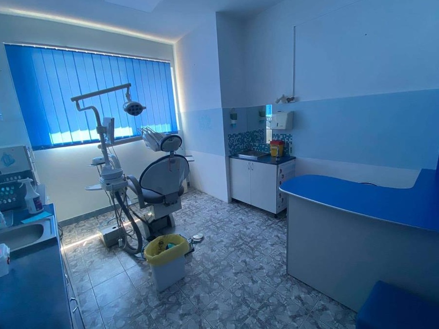 Inchiriez cabinet stomatologic in policlinica vlaicu la parter
