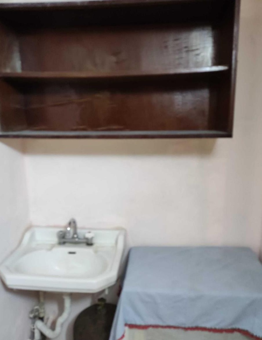 Închiriez cameră cu hol cu intrare separat