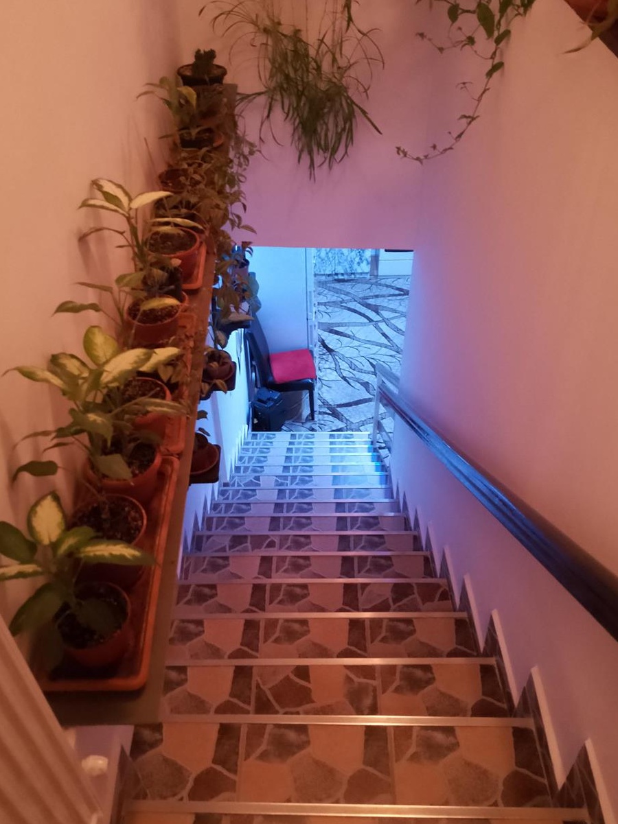 Închiriez camera la casa