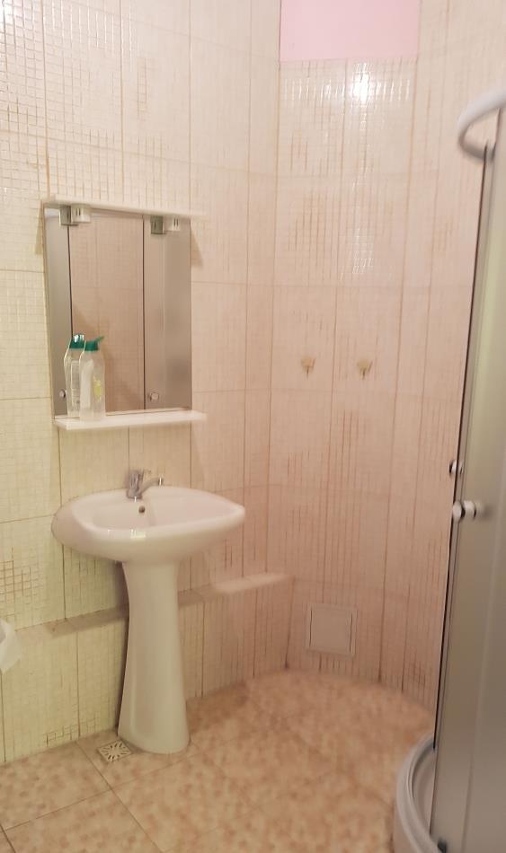 Inchiriez camere 25 lei pe noapte patul