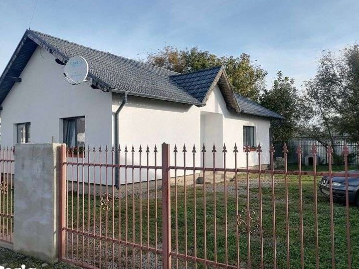 Inchiriez casa 3 camere Sancraiu de Mureș