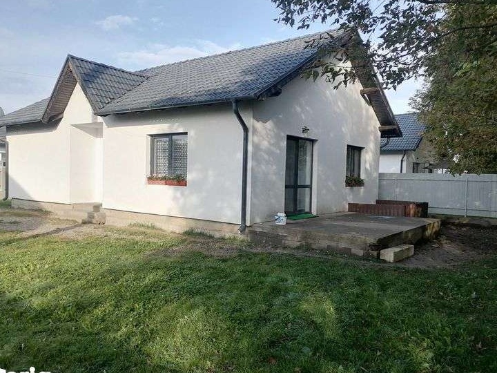 Inchiriez casa 3 camere Sancraiu de Mureș