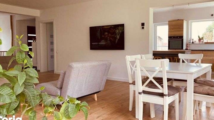 Inchiriez casa 4 camere, 120 mp, garaj, teren 1000mp