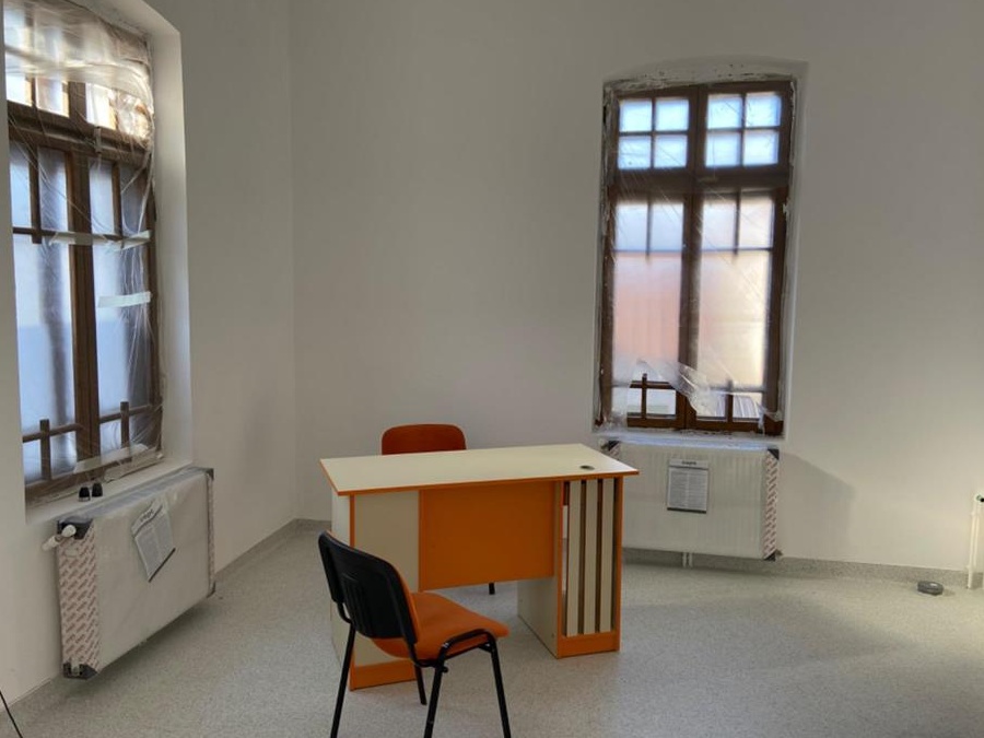 Închiriez casa 6 camere Buzau