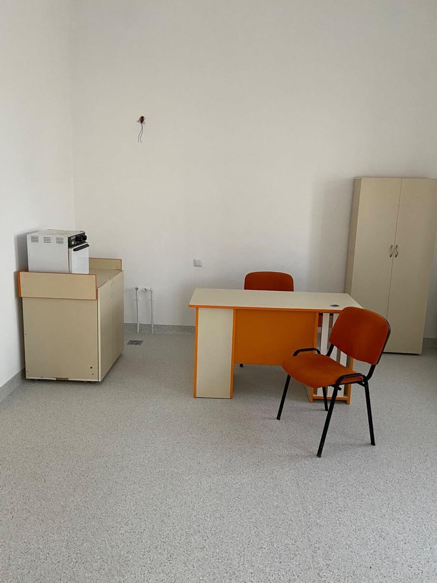 Închiriez casa 6 camere Buzau
