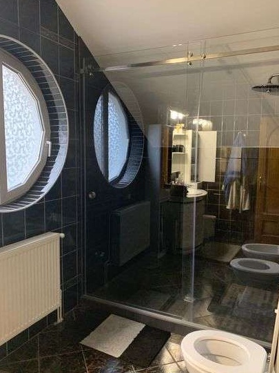 Închiriez casa 6 camere cart Grigorescu