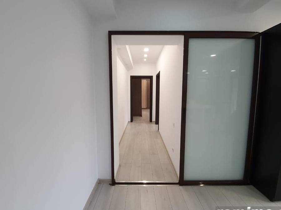 Inchiriez Casa Corabia