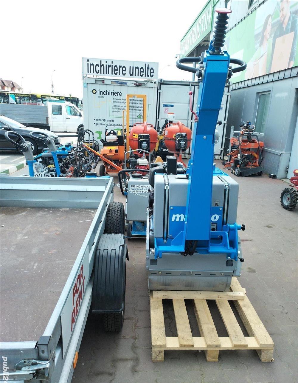 Inchiriez cilindru compactor