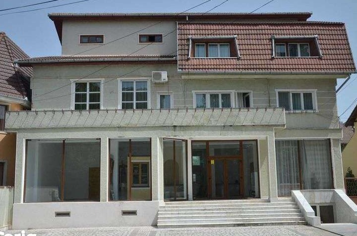 Inchiriez cladire D+P+2E+M, 716mp utili - gradinita, clinica, birouri