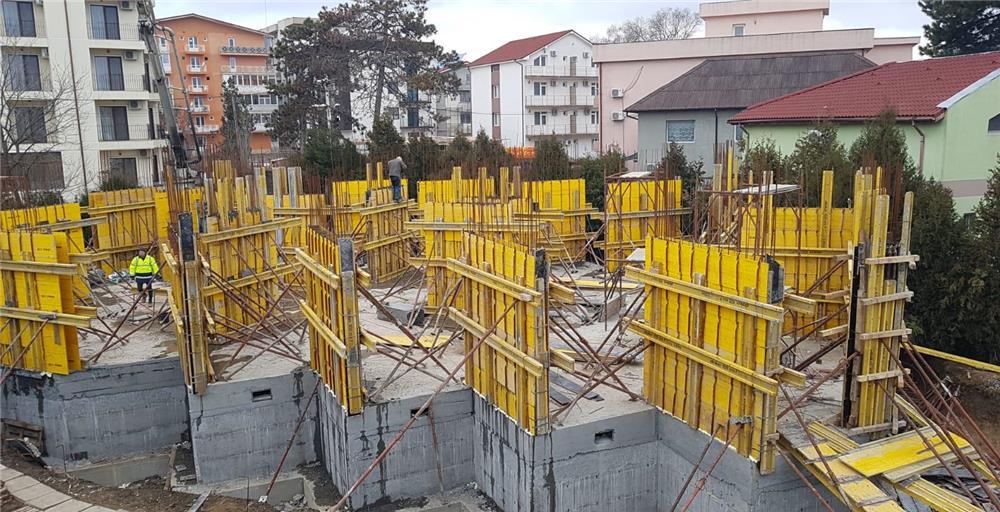 Inchiriez cofraje  (popi metalici, grinzi doka, placa galbena)