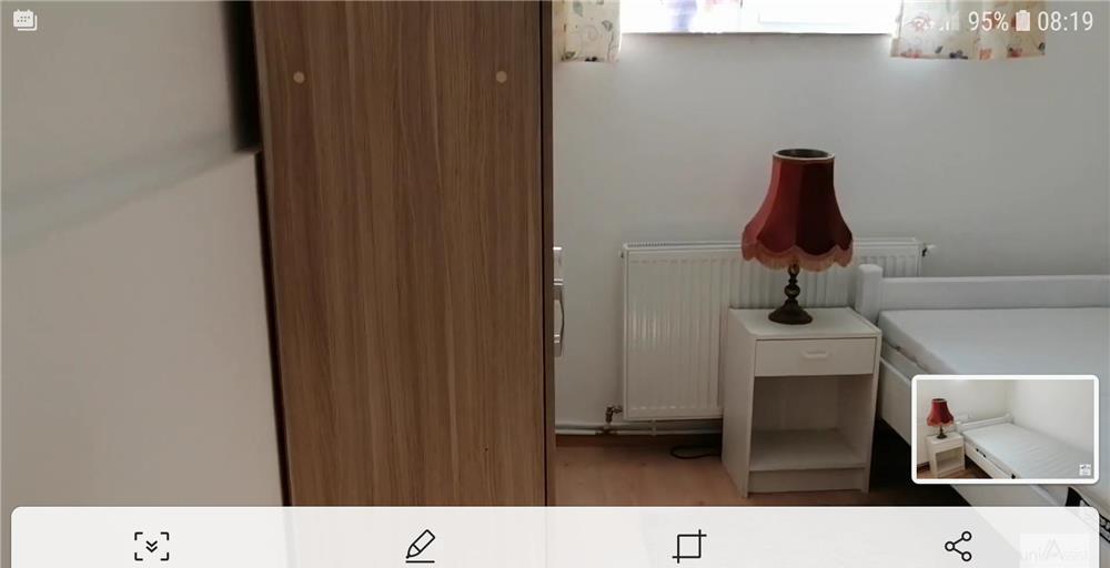 Inchiriez doua camere, la parterul unei case, la 10 minute de UMF zona str. Ciresilor