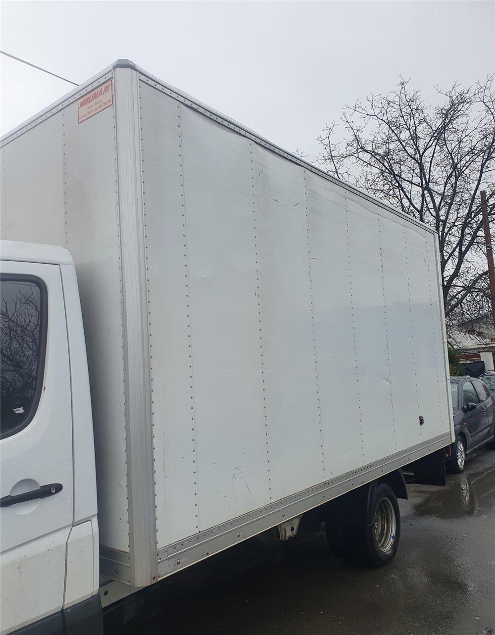 inchiriez duba fara sofer pentru transport