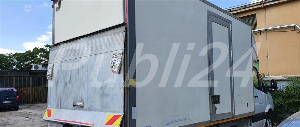 inchiriez duba fara sofer pentru transport