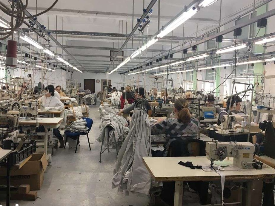 Inchiriez fabrica de confectii textile, dotata si utilata