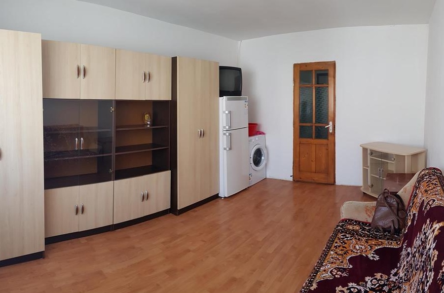 Închiriez garsoniera Calea Aradului