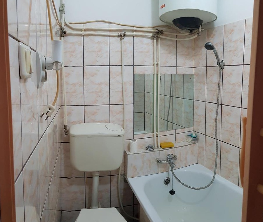 Închiriez garsoniera Calea Aradului
