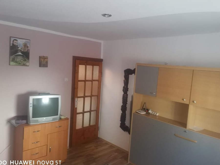 Închiriez garsoniera în regim hotelier