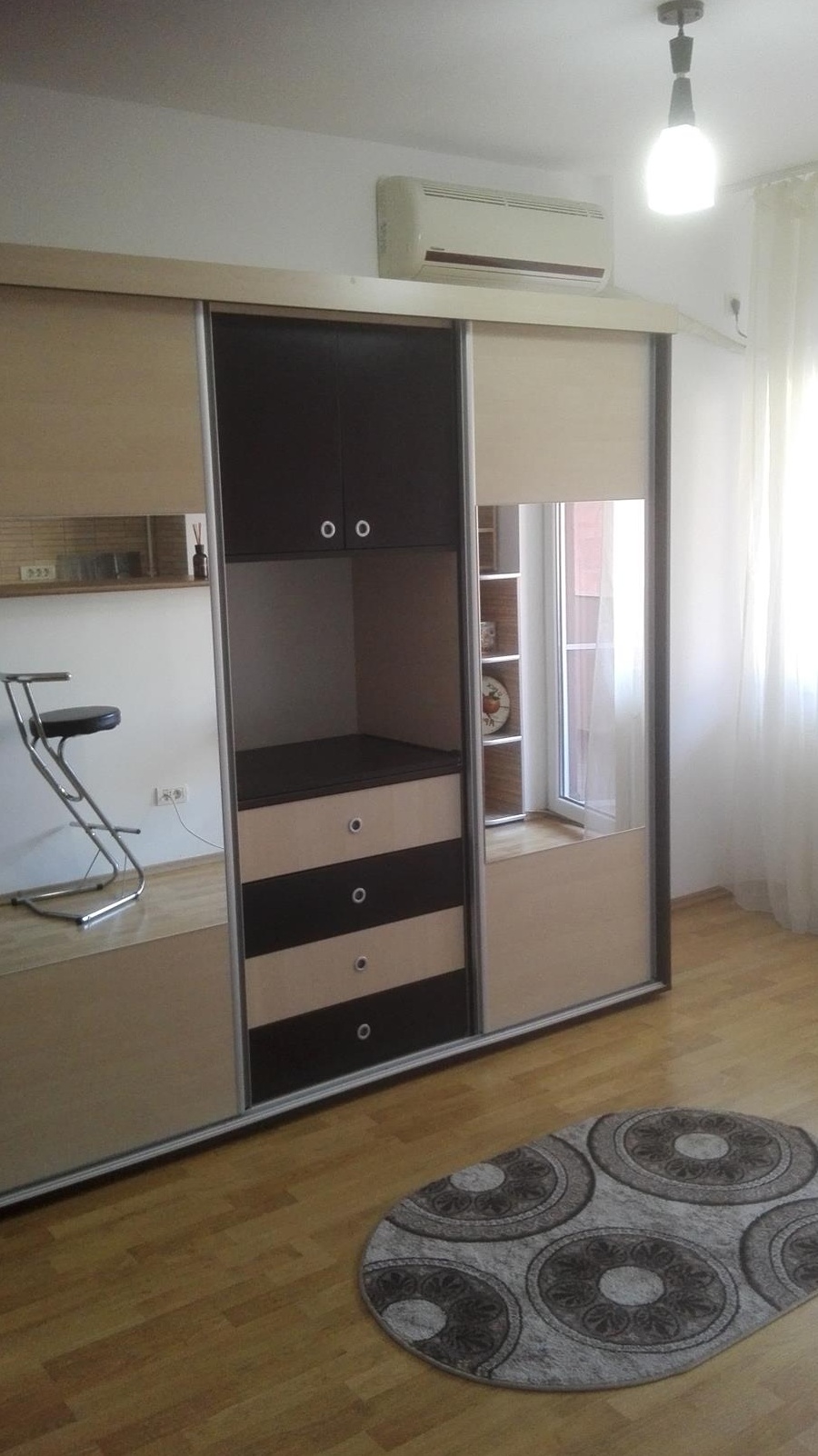 Inchiriez Garsoniera Lux Drumul Taberei Cu Loc De Parcare