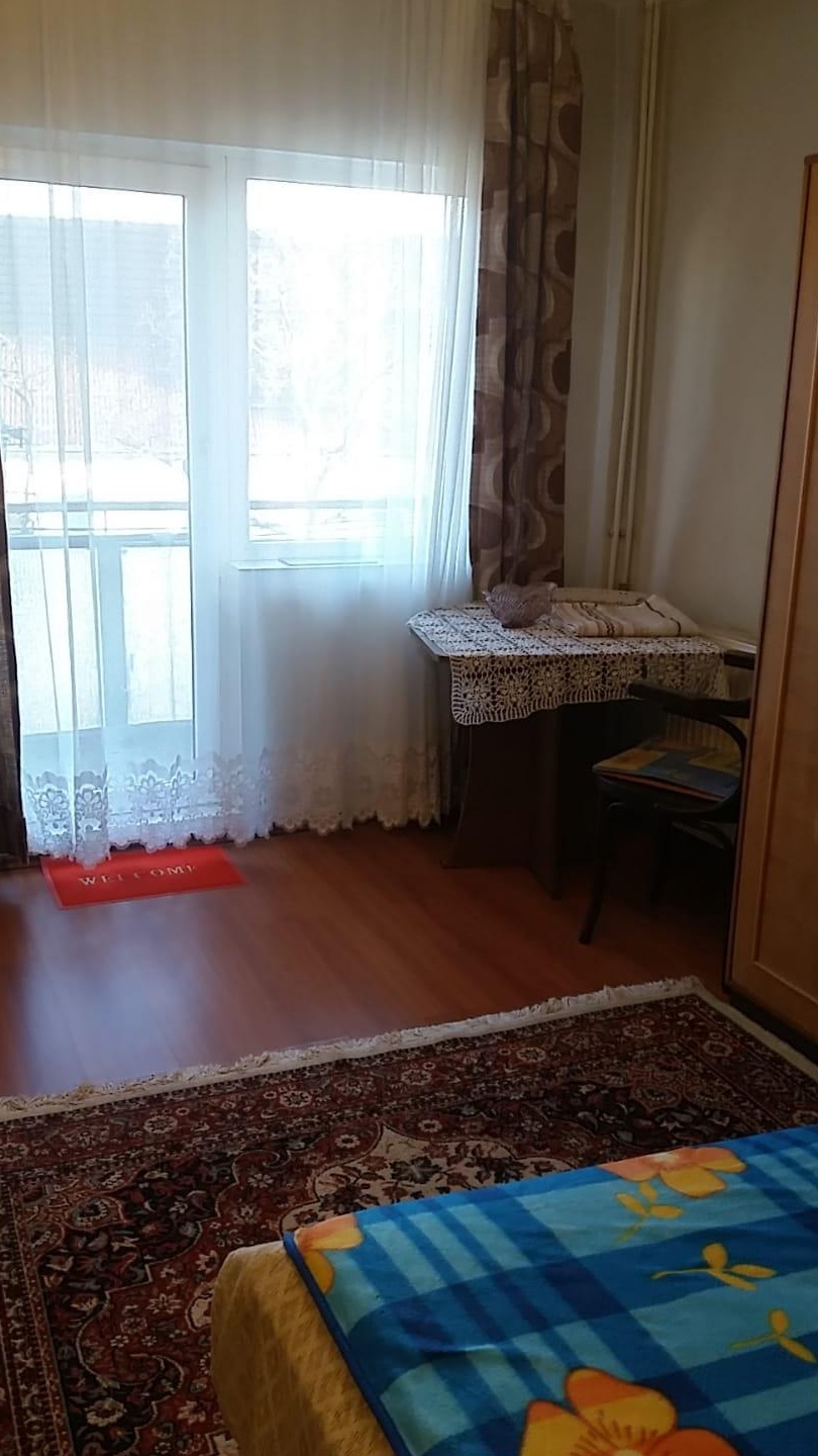 Inchiriez garsoniera zona Decebal-Sovata 150 E