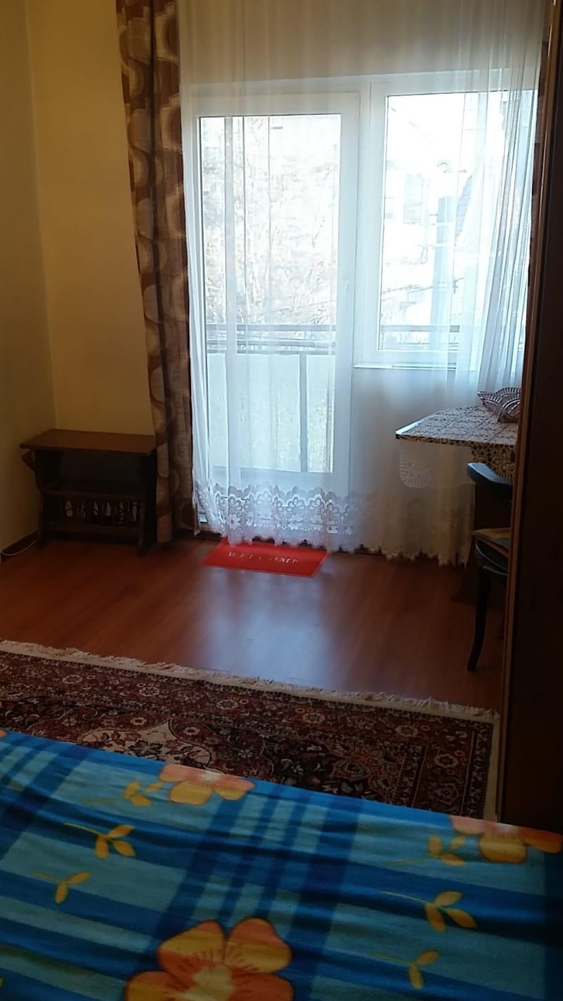 Inchiriez garsoniera zona Decebal-Sovata 150 E