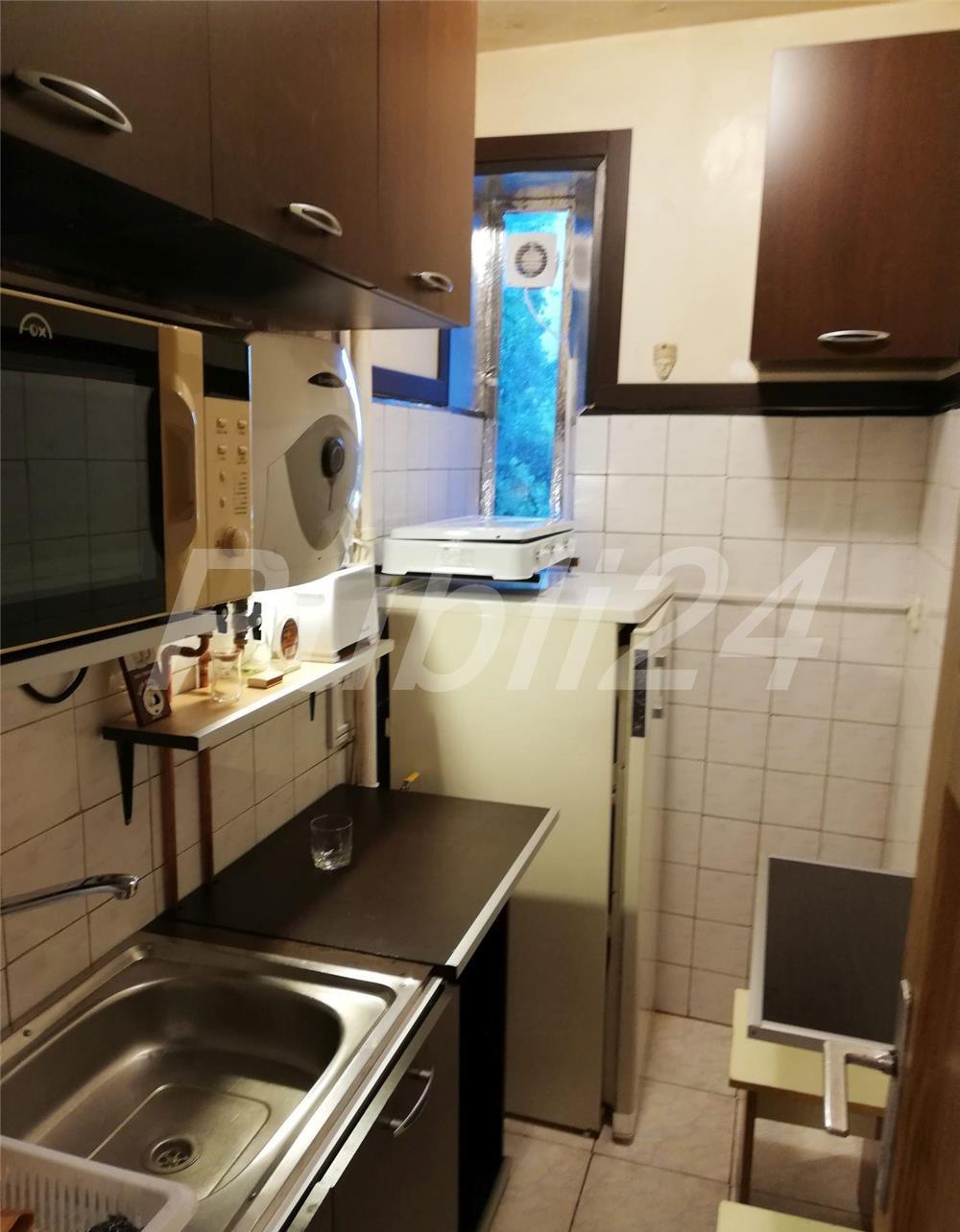 Inchiriez-oferta proprietar,garsoniera Gara de Nord,27mp,2/9,mobilata,utilata,metrou,250E neg.