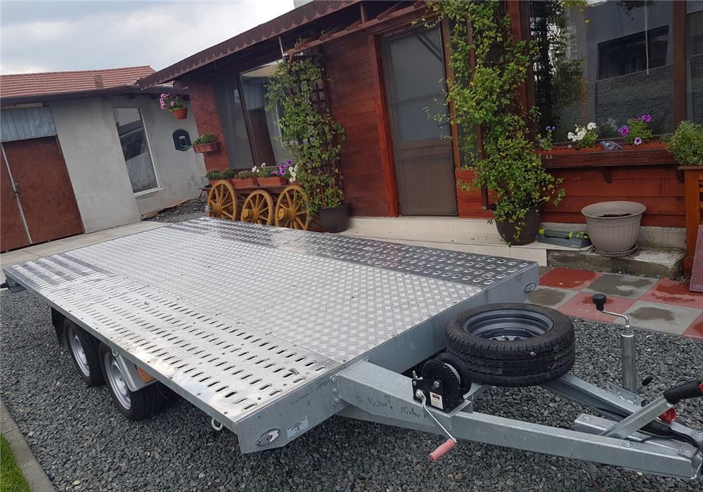 Inchiriez platforme remorci auto