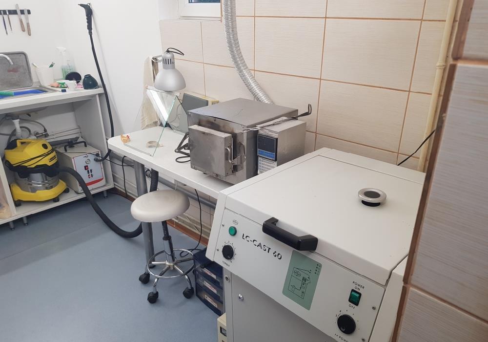 Inchiriez post de lucru Tehnician Dentar