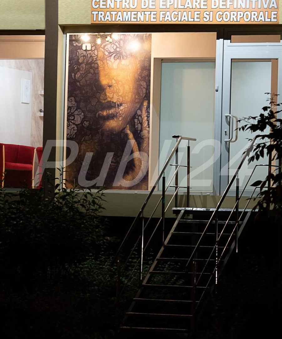 Inchiriez salon infrumusetare.Este situat la strada principala,vad auto-pietonal