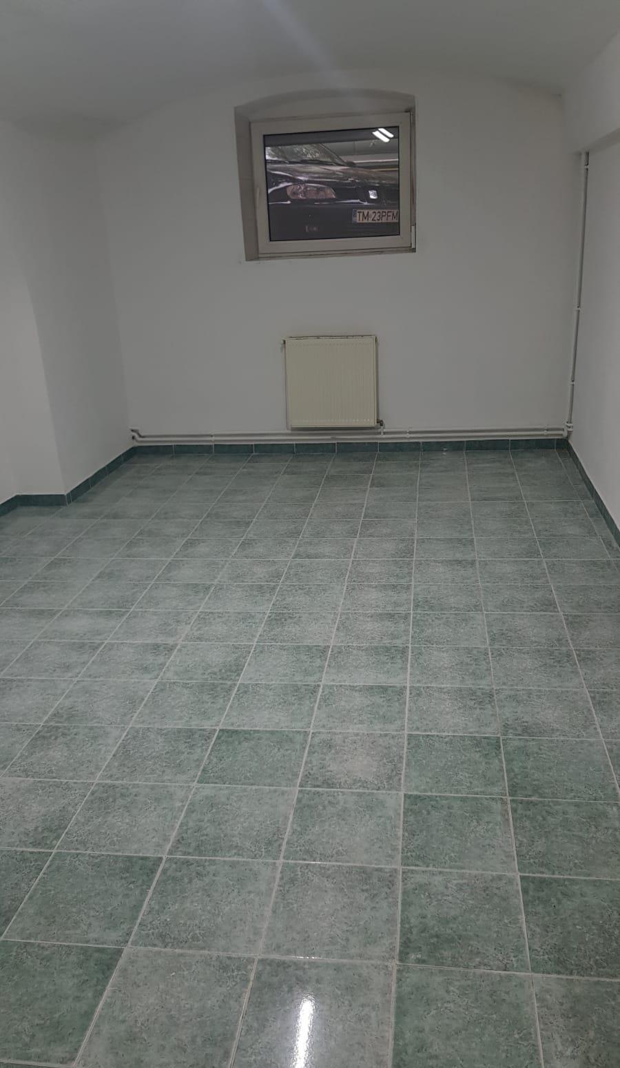 Inchiriez spatiu 100mp, Piata Maria 700 euro / luna negociabil