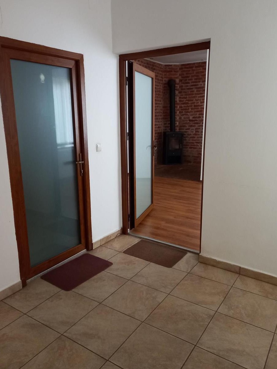Inchiriez spatiu birou,situat central str.M.Eminescu