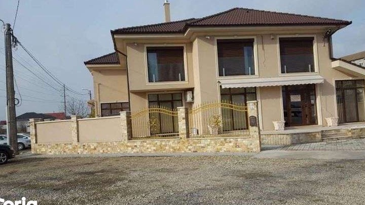 Închiriez spațiu comercial (2 SPATII)