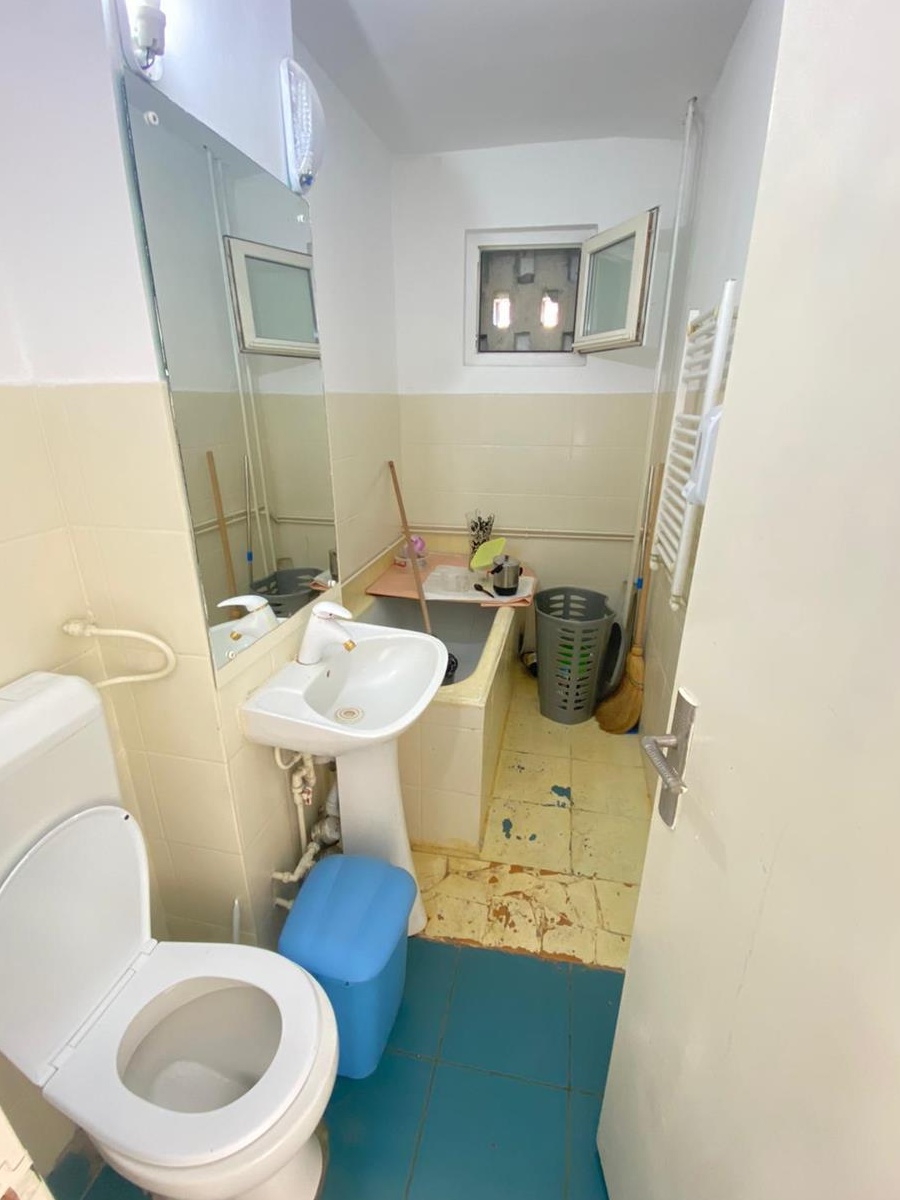 Inchiriez spatiu comercial in girocului vad intens (piata)