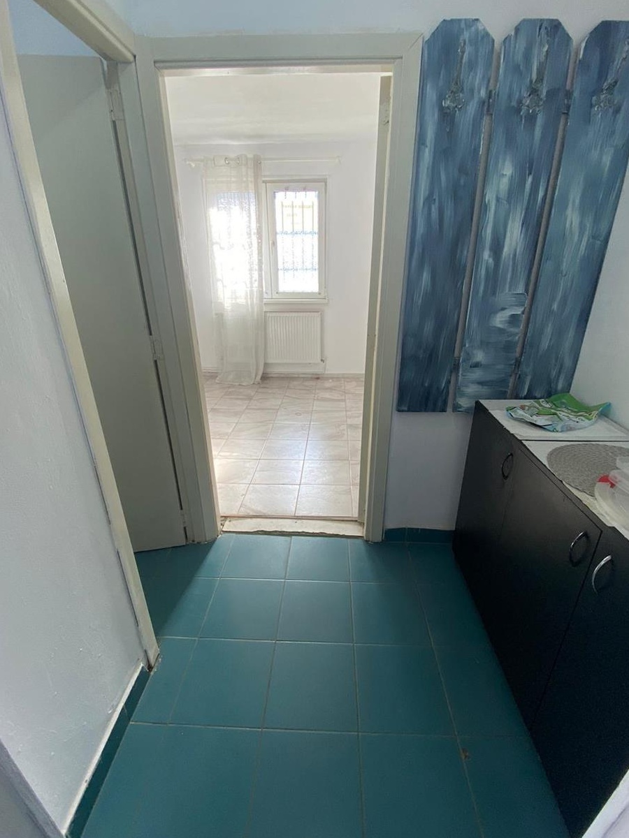 Inchiriez spatiu comercial in girocului vad intens (piata)