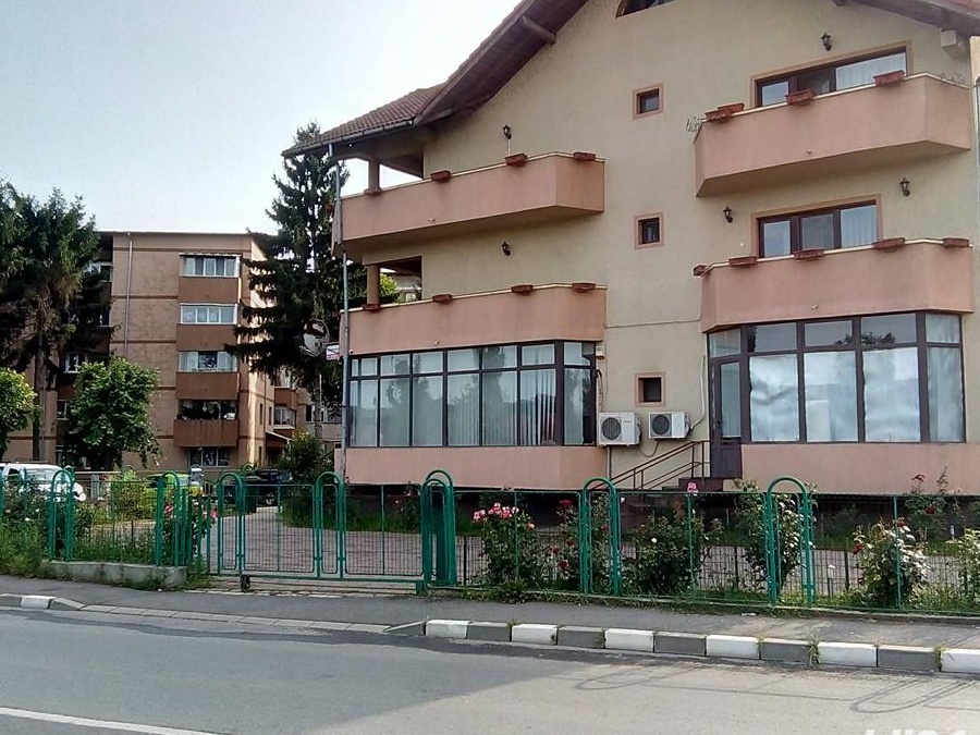 Închiriez spațiu comercial in Ramnicu Valcea zona Nord