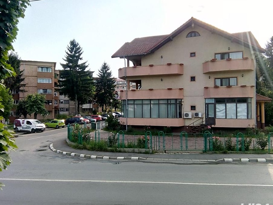Închiriez spațiu comercial in Ramnicu Valcea zona Nord