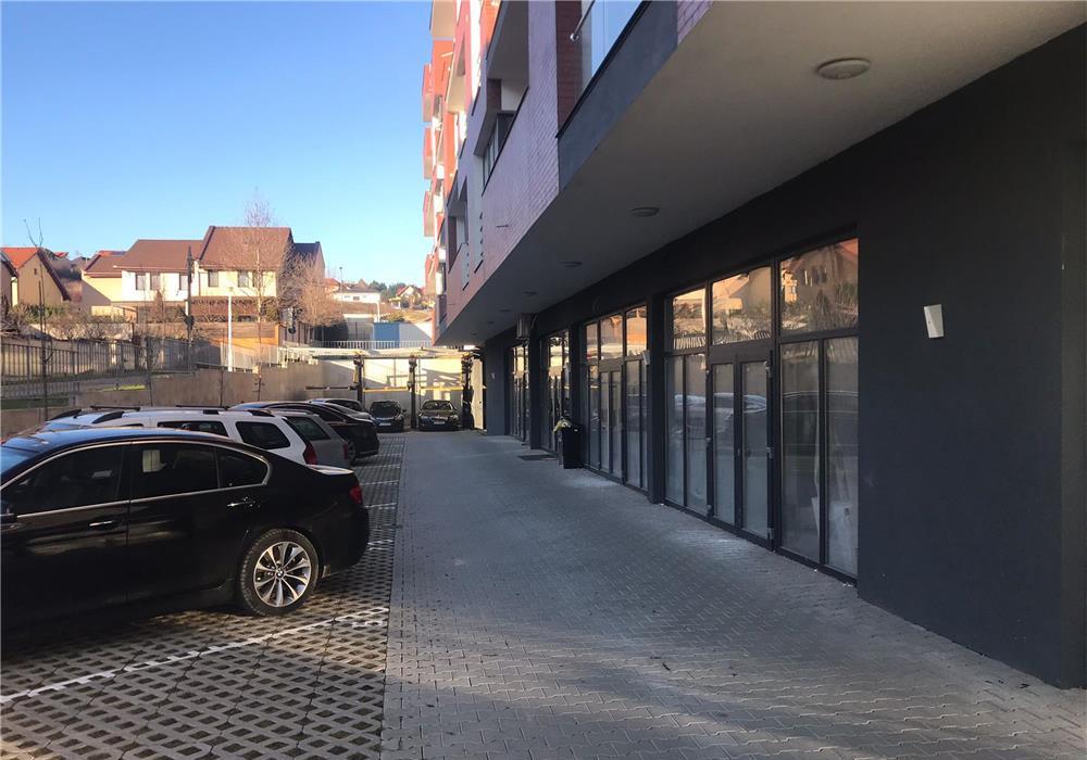 Inchiriez spatiu comercial nou in Oradea
