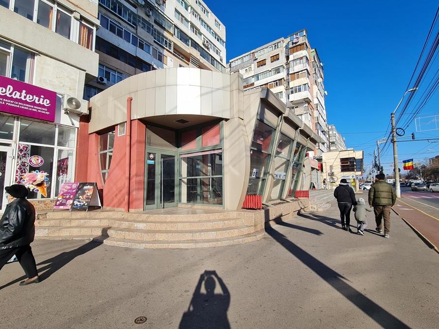 Inchiriez spatiu comercial sau pentru birouri, MICRO 19